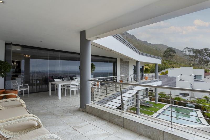 9 Bedroom Property for Sale in Gordon Heights Western Cape